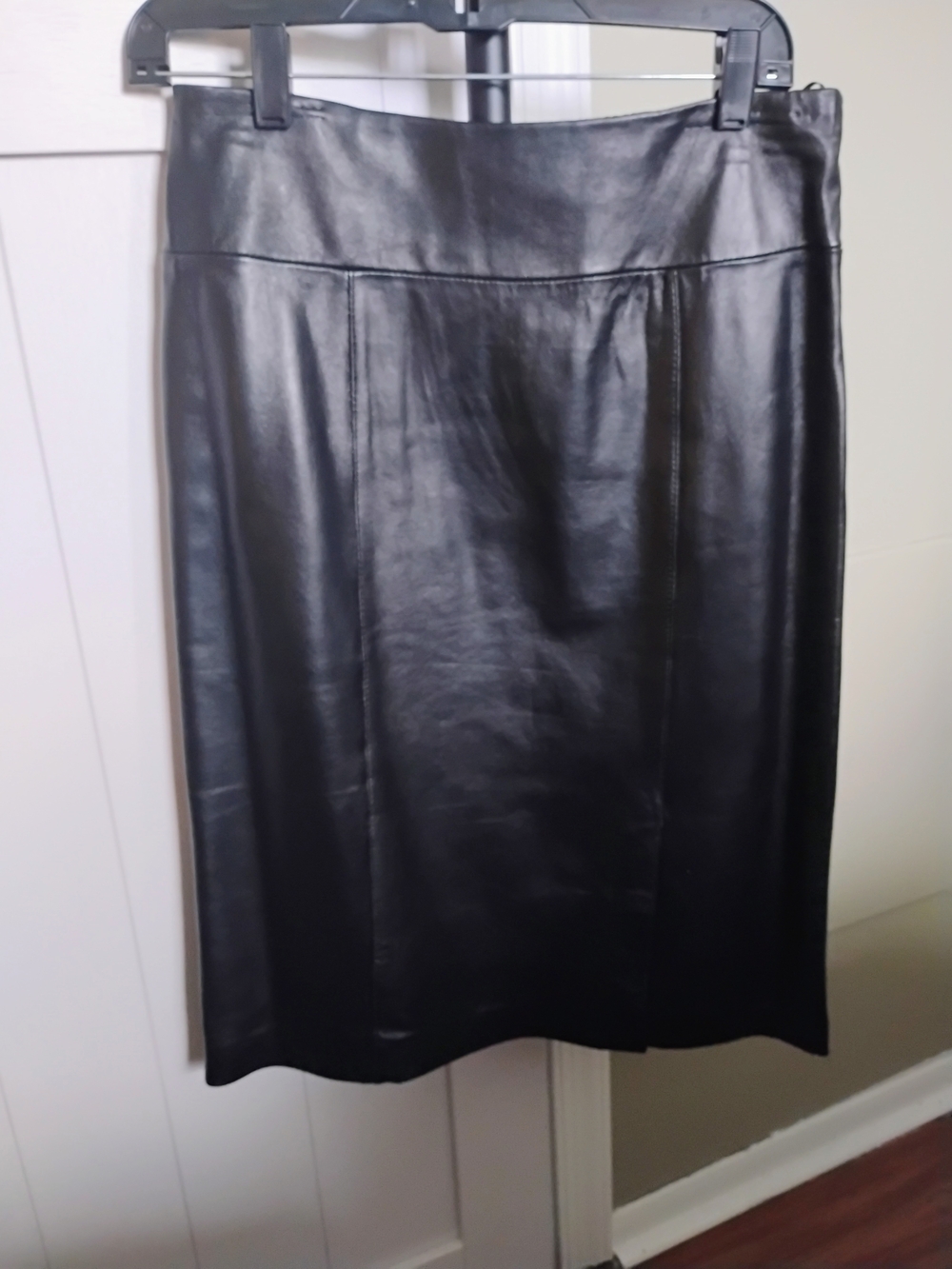 Jaclyn Smith Black Faux Leather Pencil Skirt - Sleek Panel Design